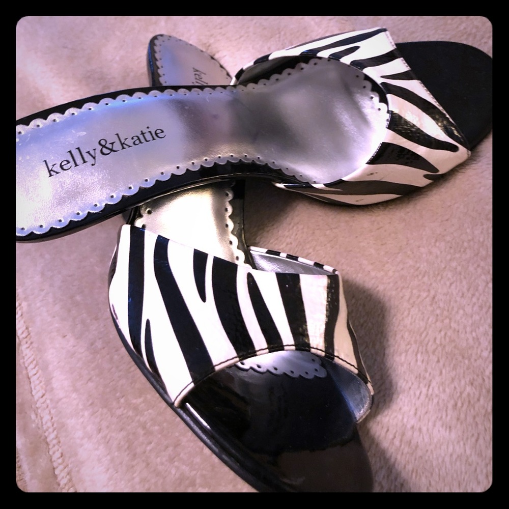 EUC Kelly&Katie pumps